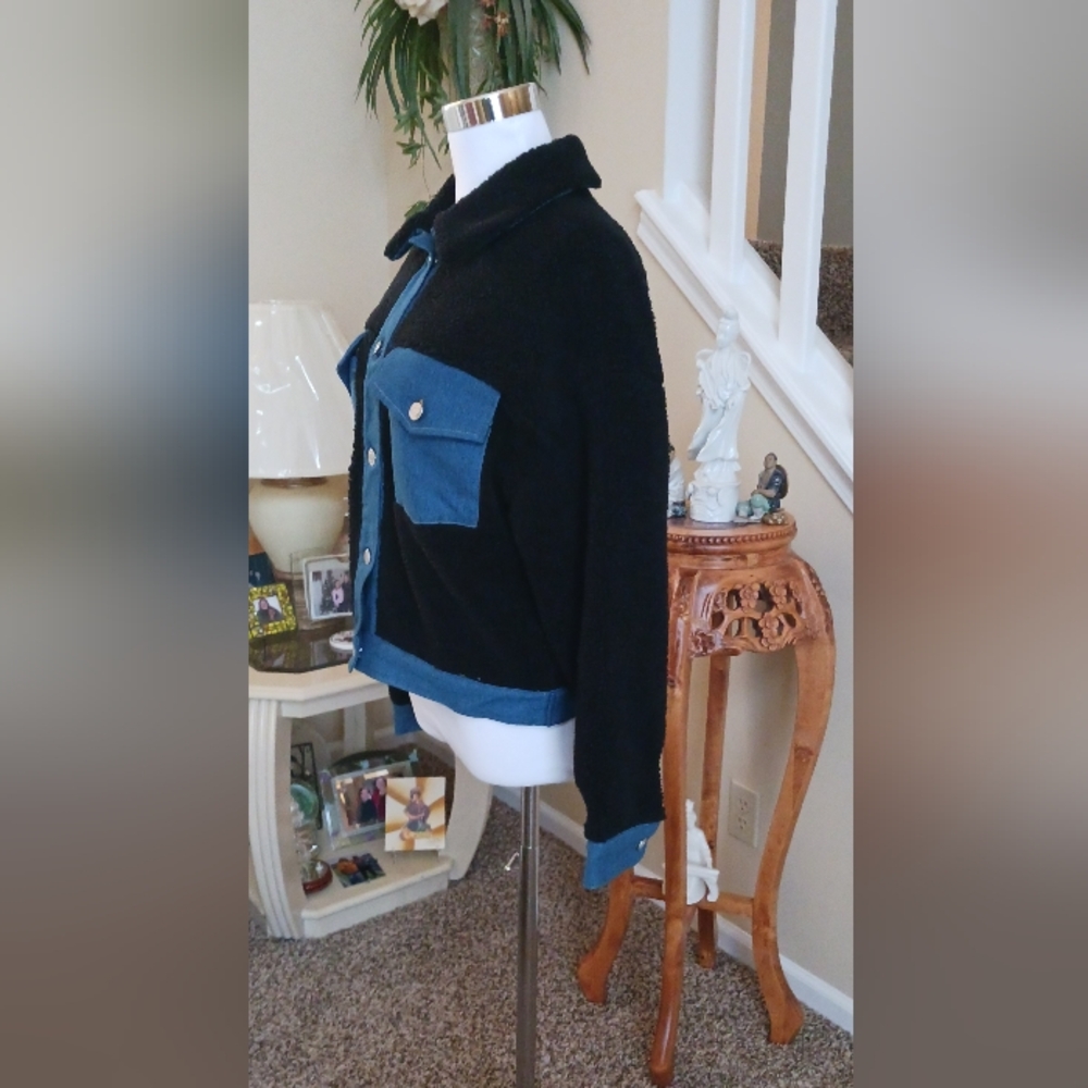 Jolie & Joy Black Teddy/Denim Cropped Jacket Small NWT - Picture 6 of 11